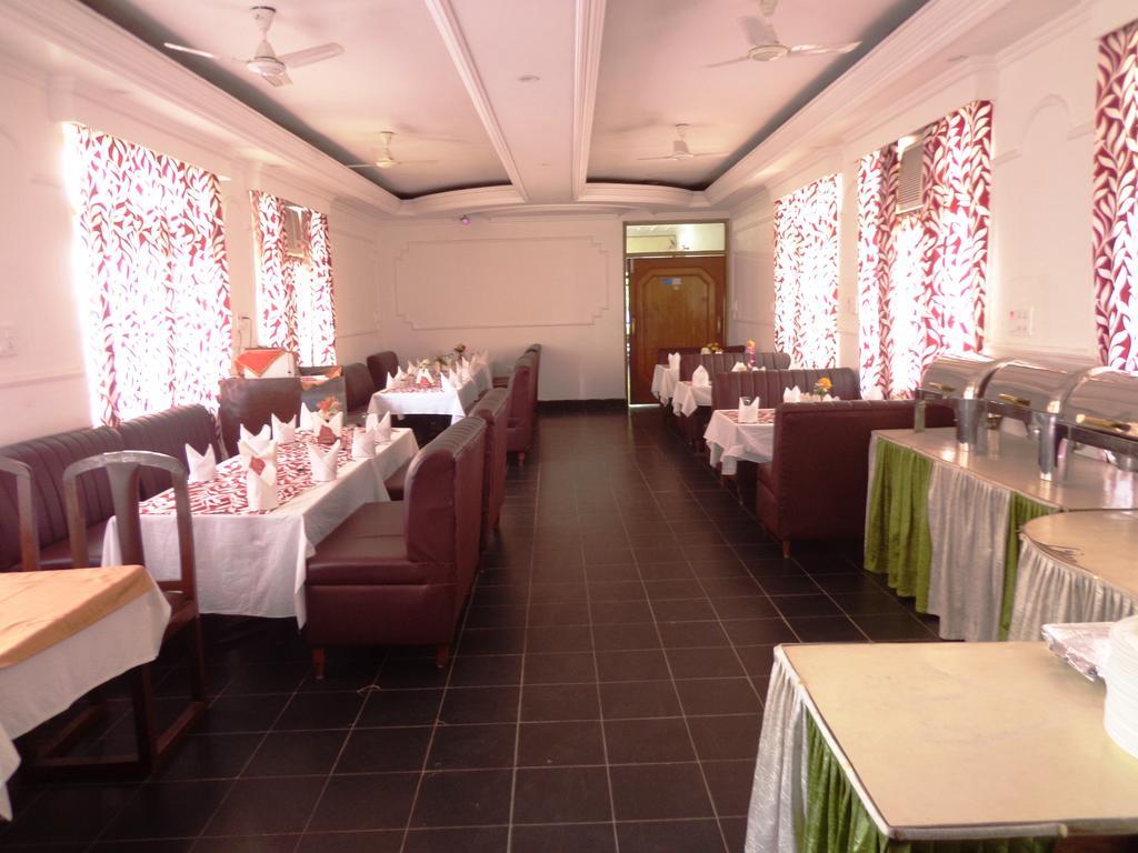 Hotel Lumbini International Bodh Gaya Exterior foto